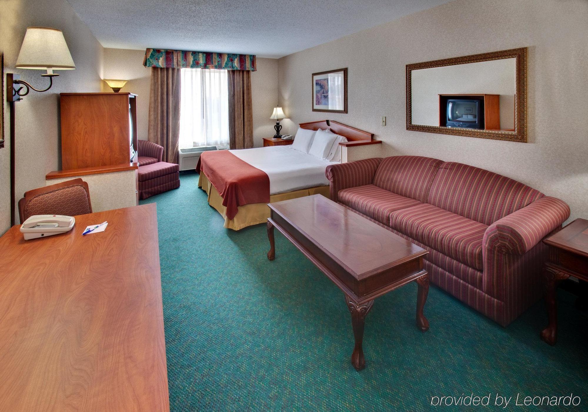 Holiday Inn Express & Suites Vermillion, An Ihg Hotel Habitación foto