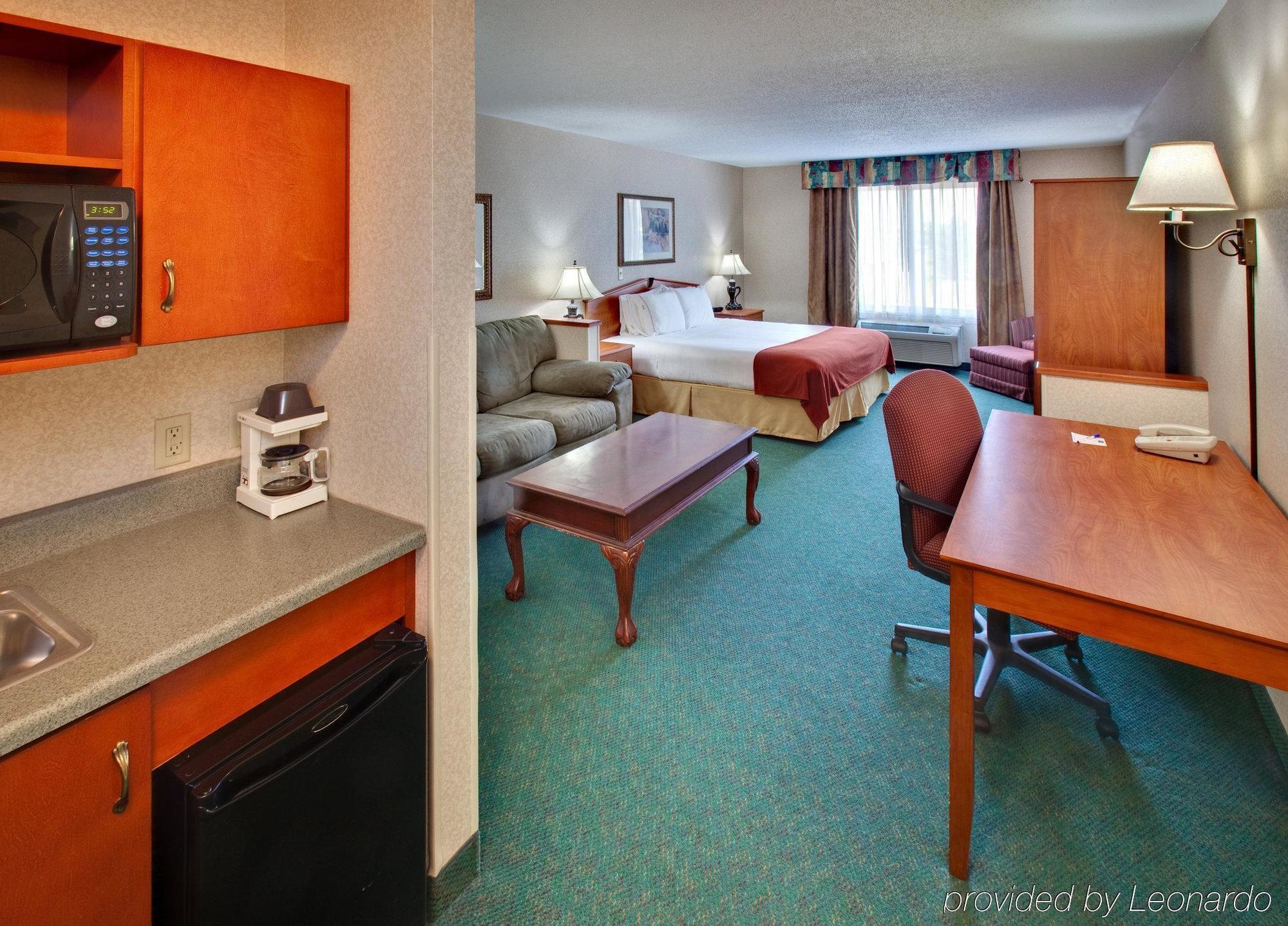 Holiday Inn Express & Suites Vermillion, An Ihg Hotel Habitación foto